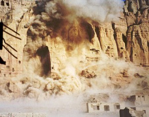 تخریب مجسمه بودا در بامیان توسط طالبان