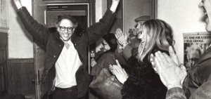 ساندرز جوان پس از اولین پیروزی انتخاباتی در سال ۱۹۸۱